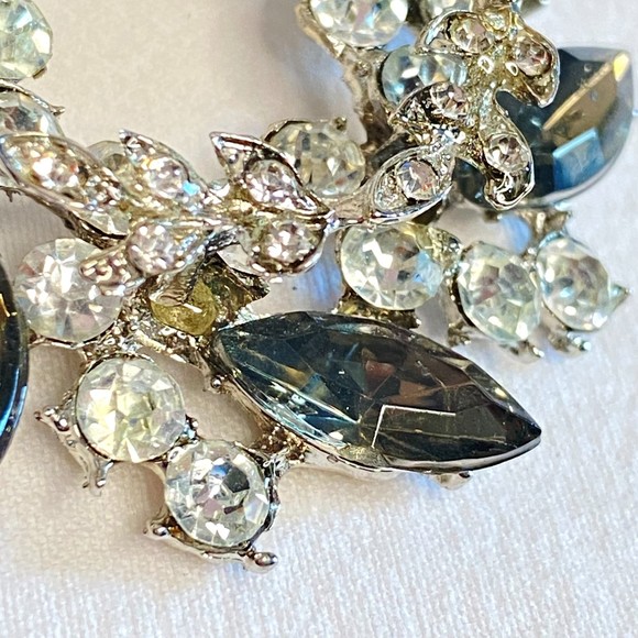 Rhinestone Wreath Brooch Flower And Leaf Motif Round And Marquise Stones - Picture 4 of 8